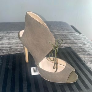Victorias Secret heel